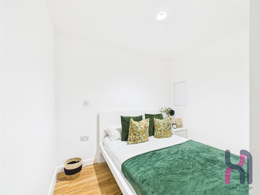 Property photo 2 of 7 Picture No. 10