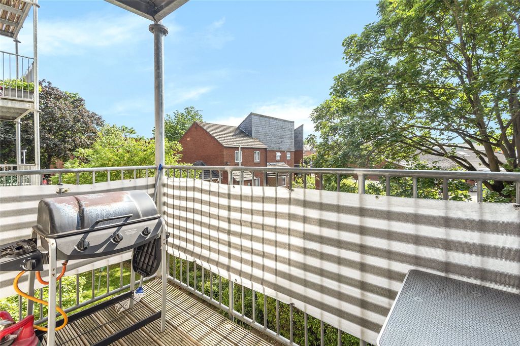 Property photo 2 of 6 Balcony