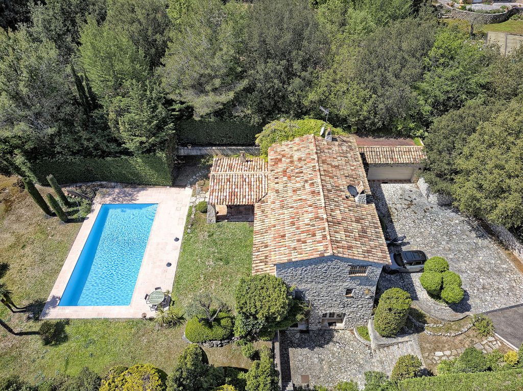 Property photo 2 of 22