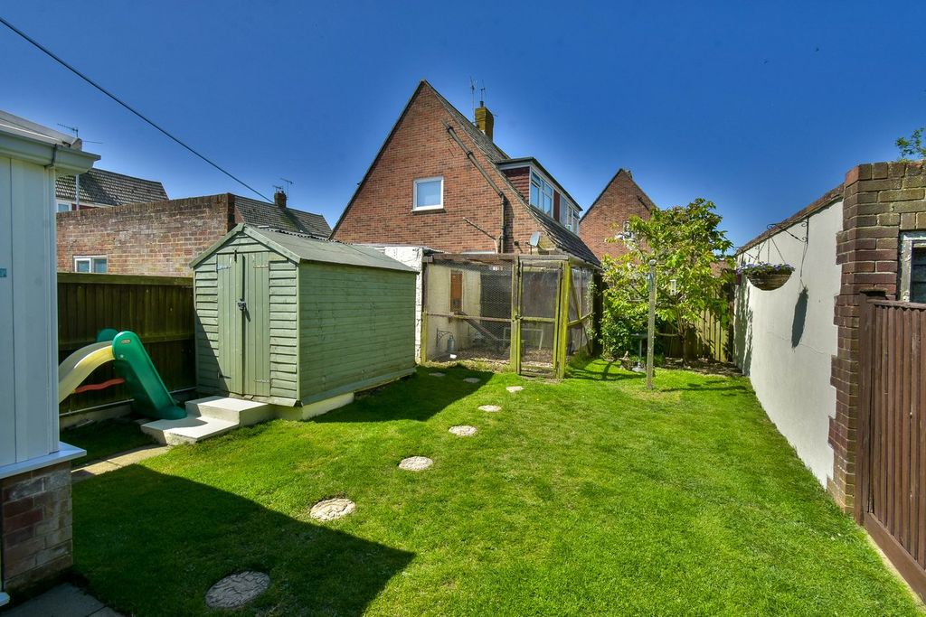 Property photo 3 of 17