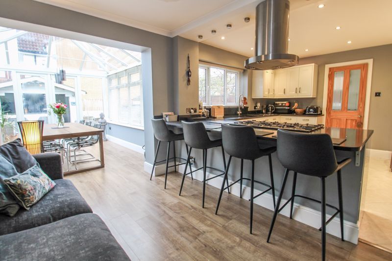 Property photo 3 of 17 Kitchen/Dining Space