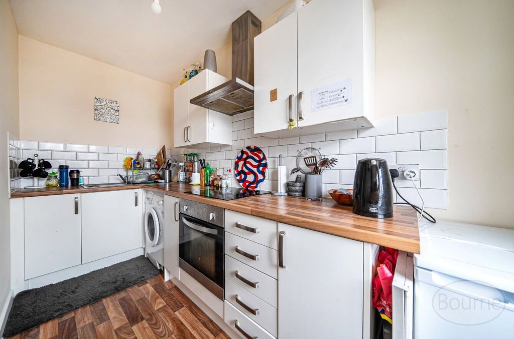 Additional image 11 of 1 bed flat for saleCharles Street, Petersfield, Hampshire GU32