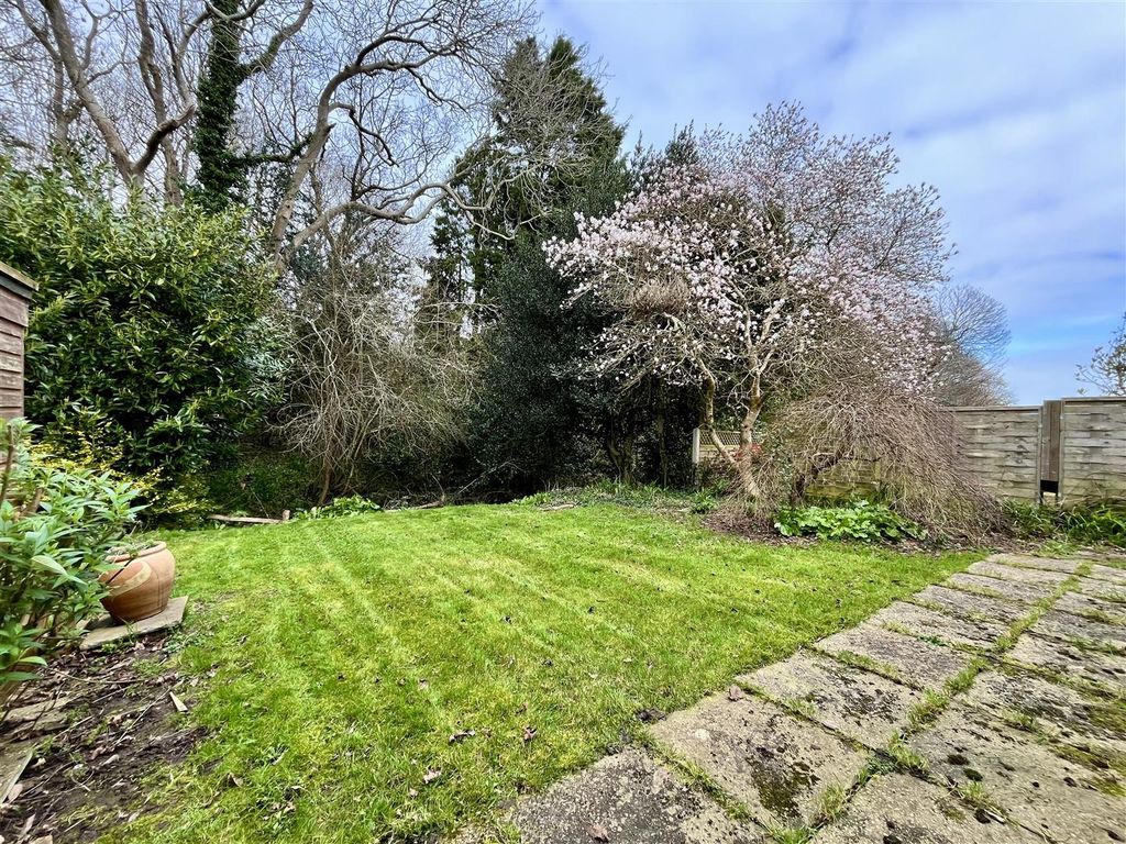 Property photo 3 of 20