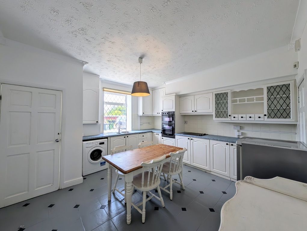 Property photo 2 of 19 Picture No. 06