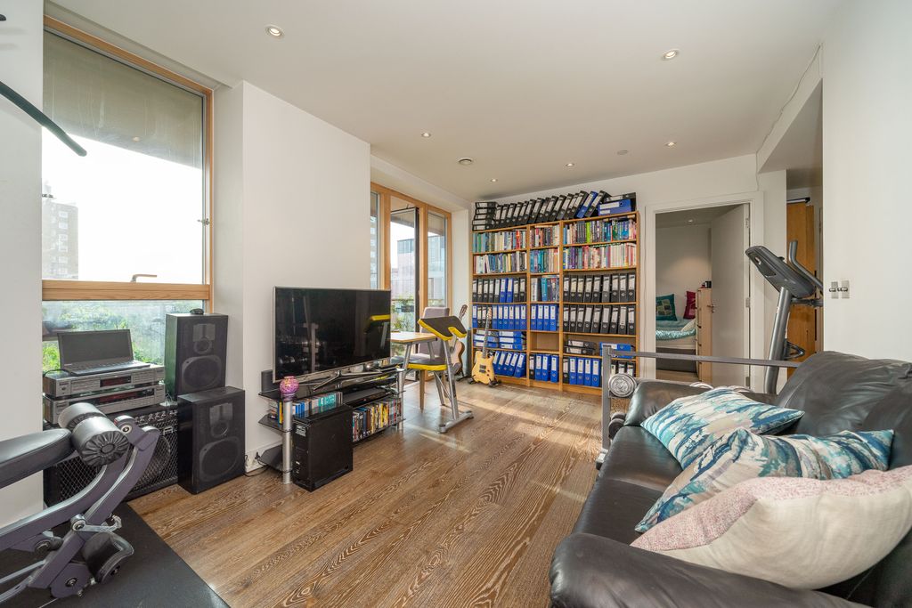 Property photo 1 of 24