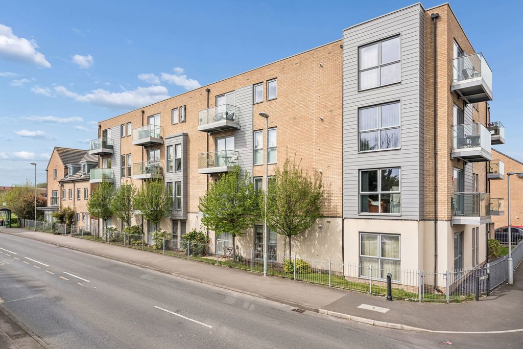 Property photo 1 of 18