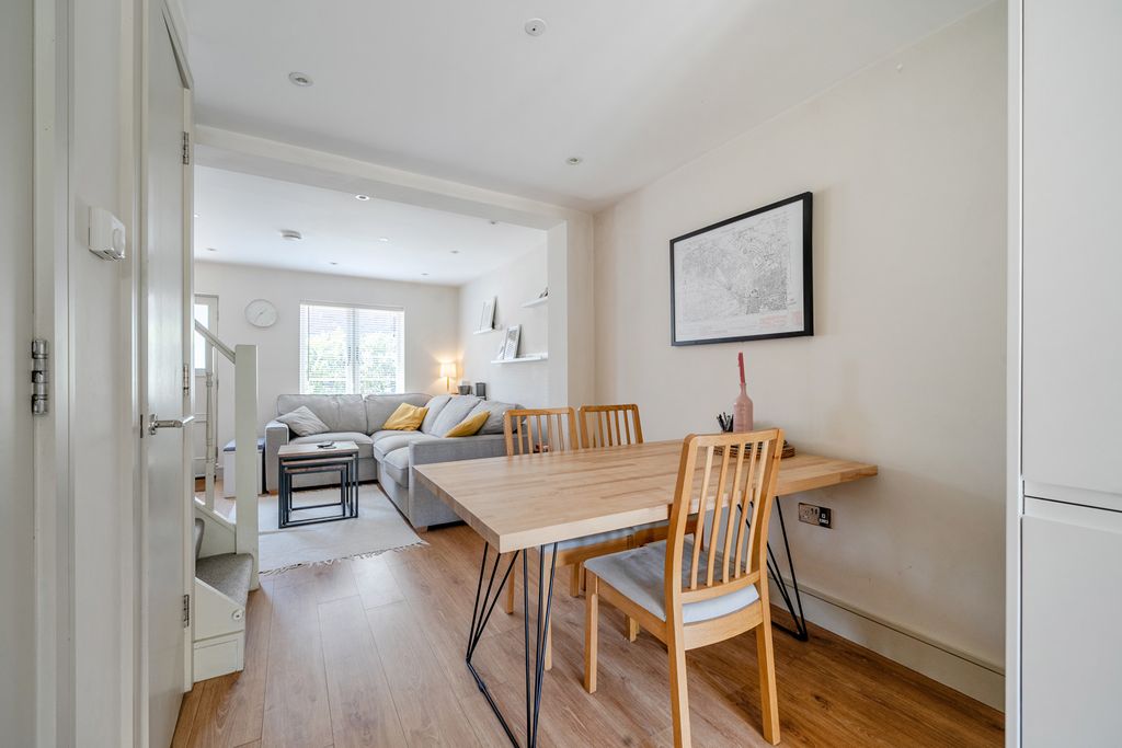 Property photo 3 of 15 Dining Area