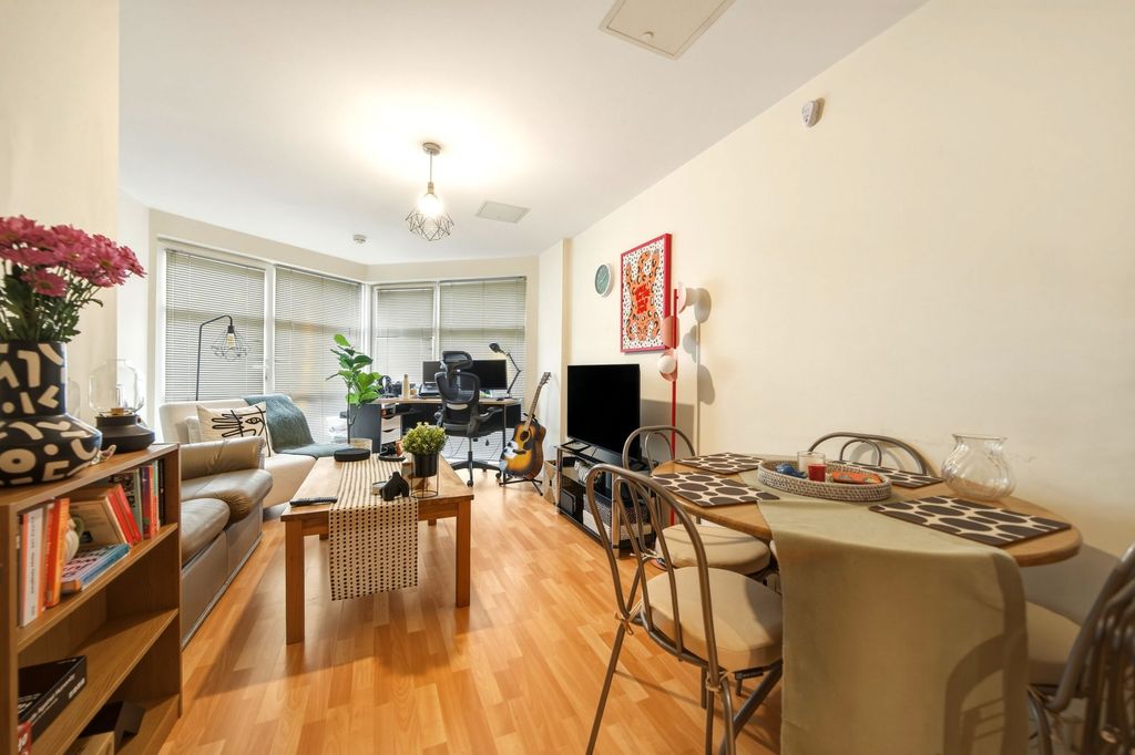 Property photo 3 of 16