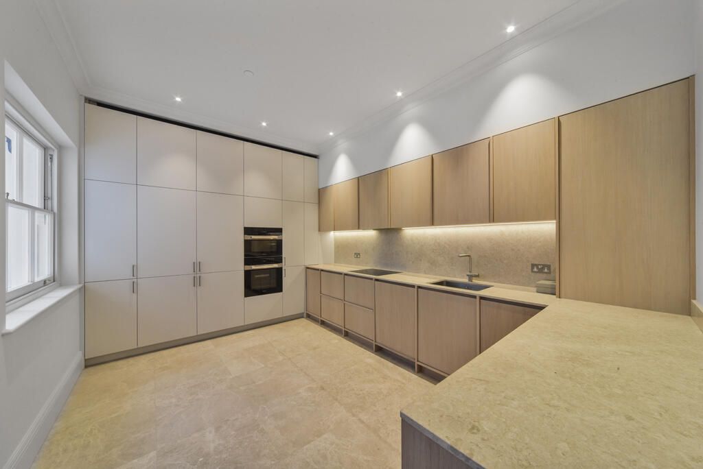 Property photo 2 of 16 Kitchen