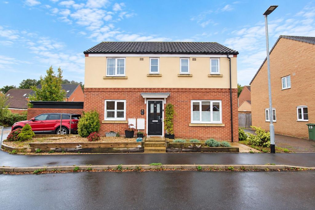 Property photo 1 of 27 1 (1).Png