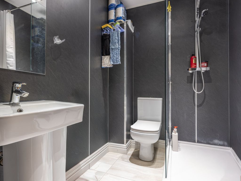 Property photo 3 of 3 4037233