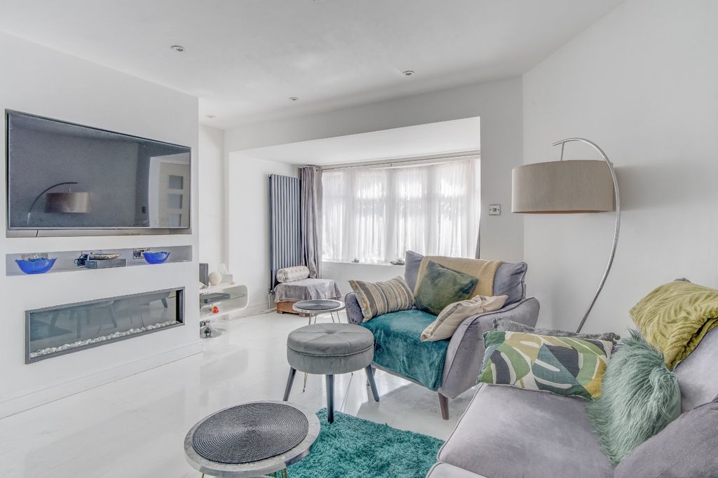 Property photo 2 of 24 Picture No. 20