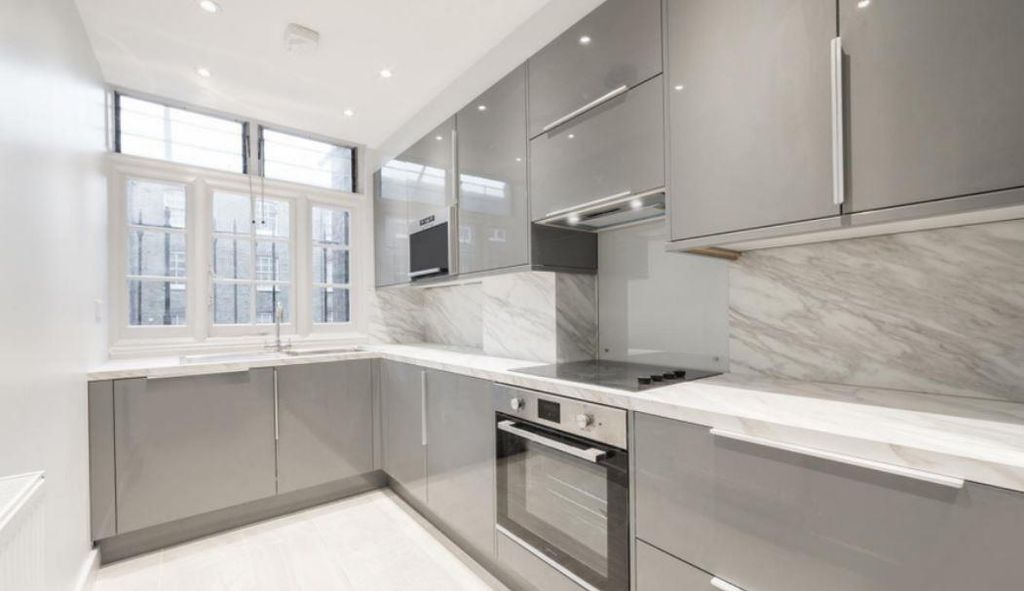 Property photo 1 of 3