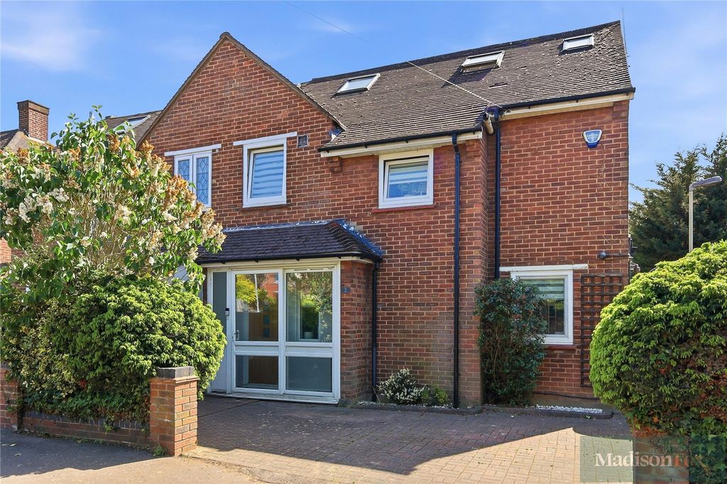 Property photo 1 of 31 Picture No. 11