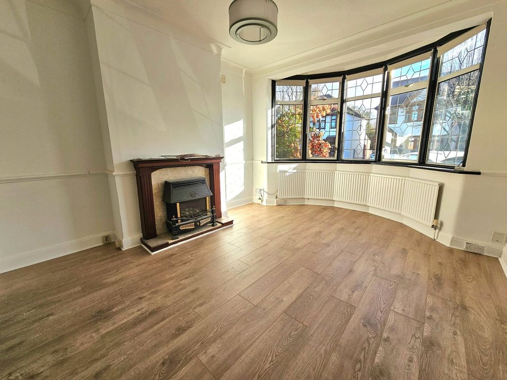 Property photo 2 of 15 Picture No. 14