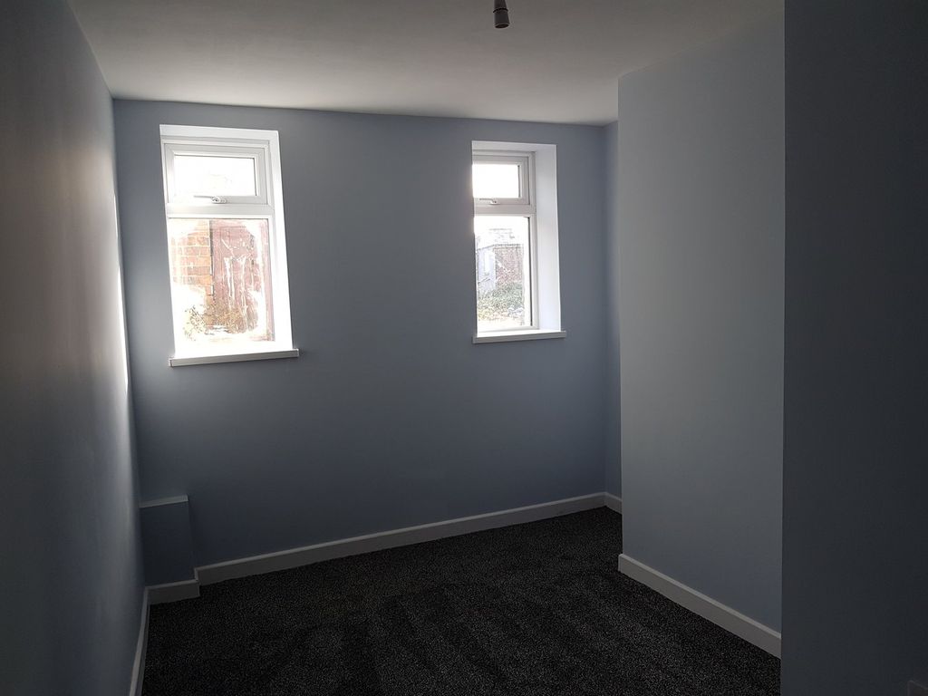 Property photo 3 of 32