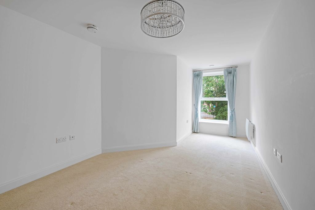 Property photo 3 of 10