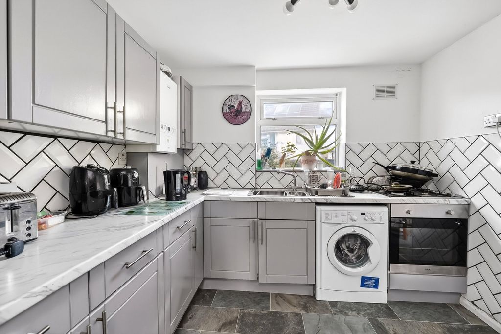 Property photo 3 of 15 3 - Picture No. 27