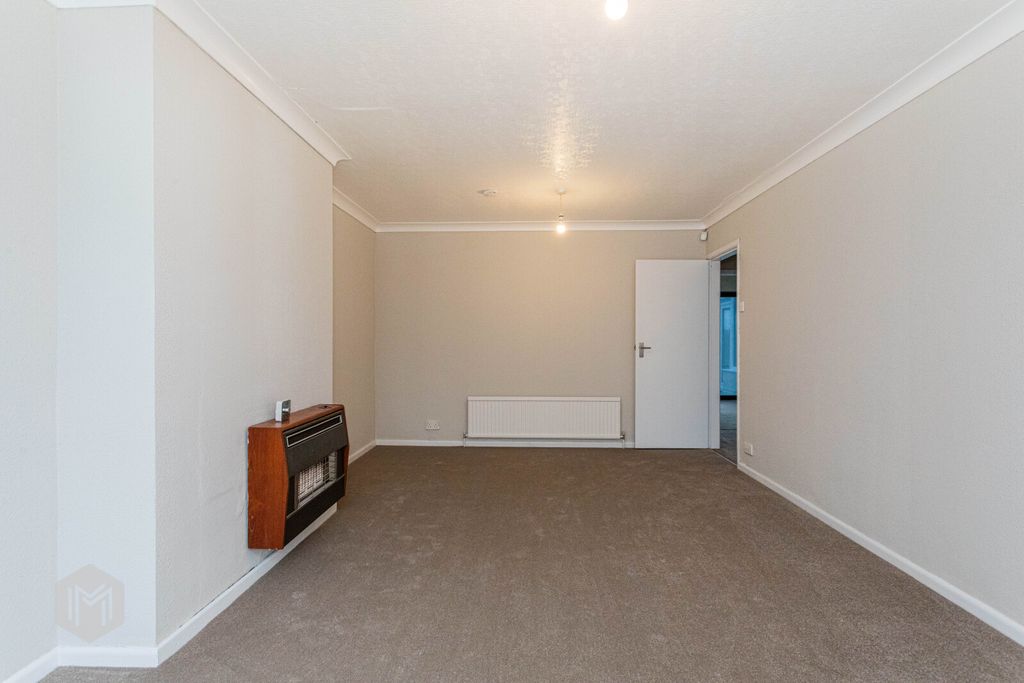 Property photo 2 of 17 Picture No. 05