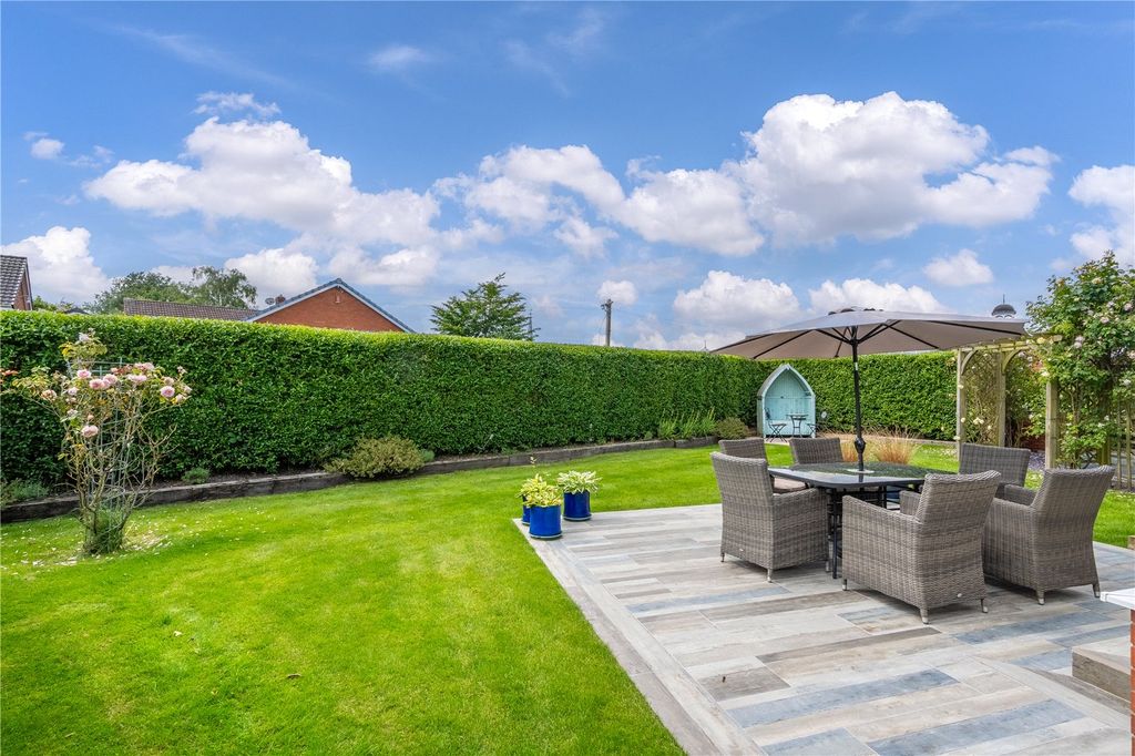 Property photo 3 of 46 Picture No. 53