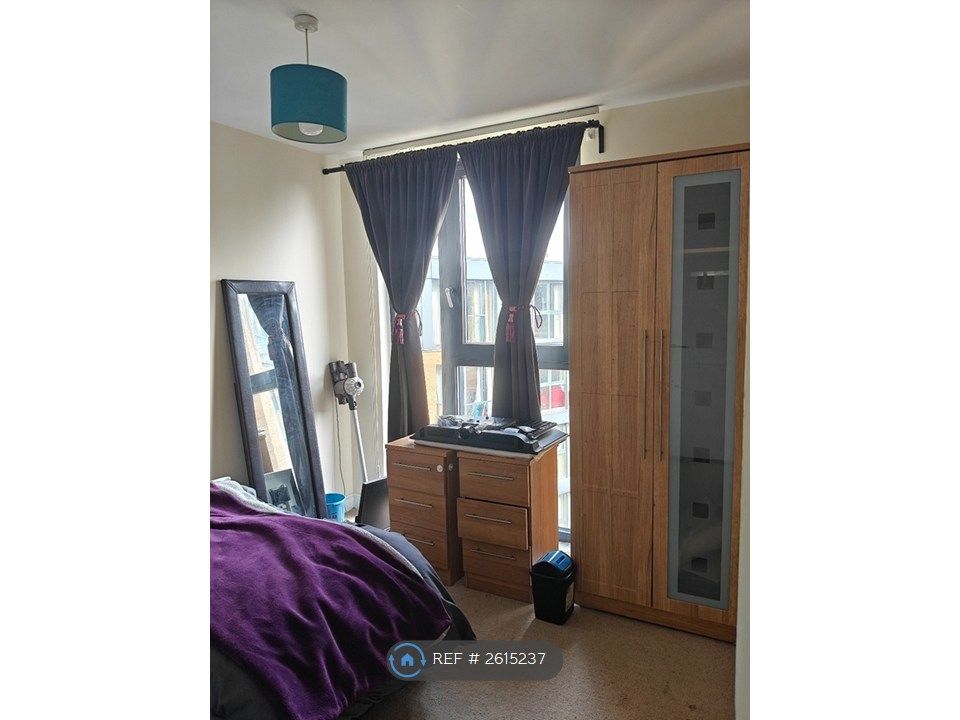 Property photo 3 of 13 Bedroom1_2