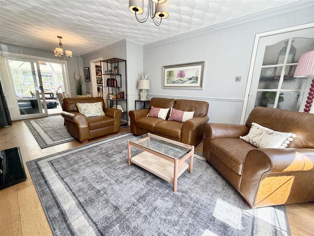 Property photo 2 of 34
