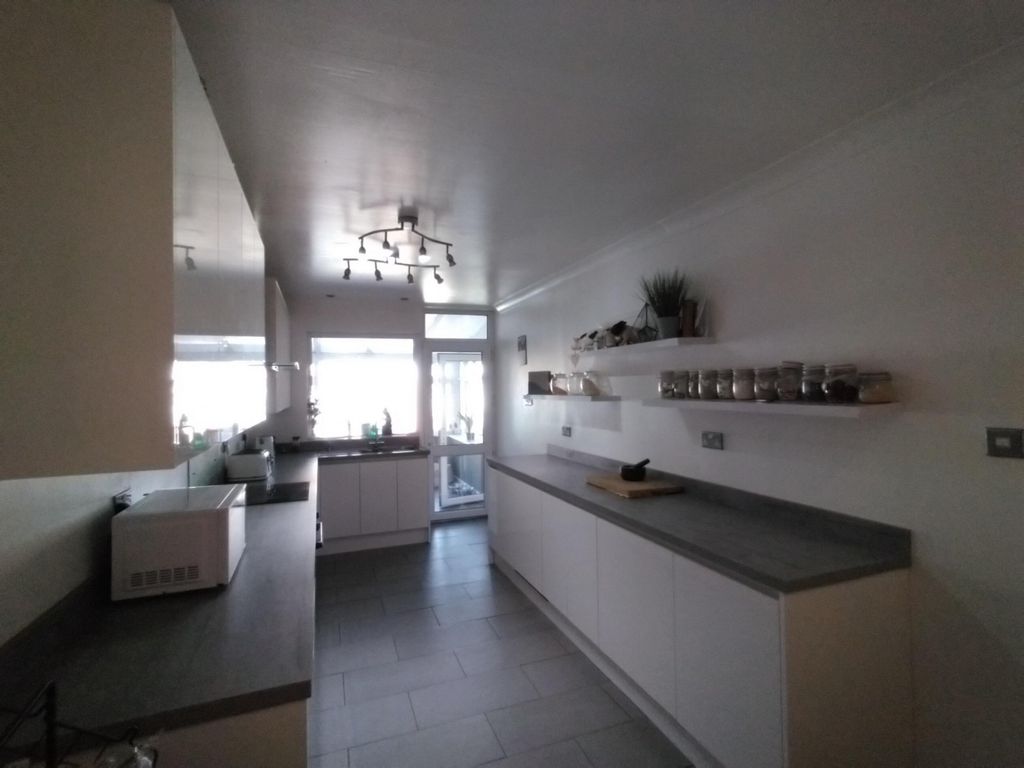 Property photo 3 of 15 (Main)