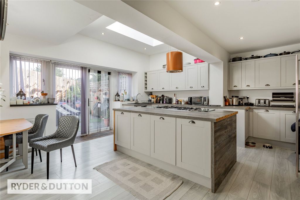 Property photo 3 of 24 Picture No. 15