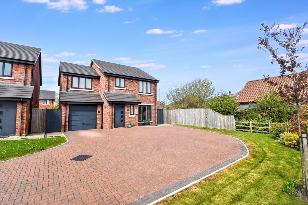 Property photo 1 of 27