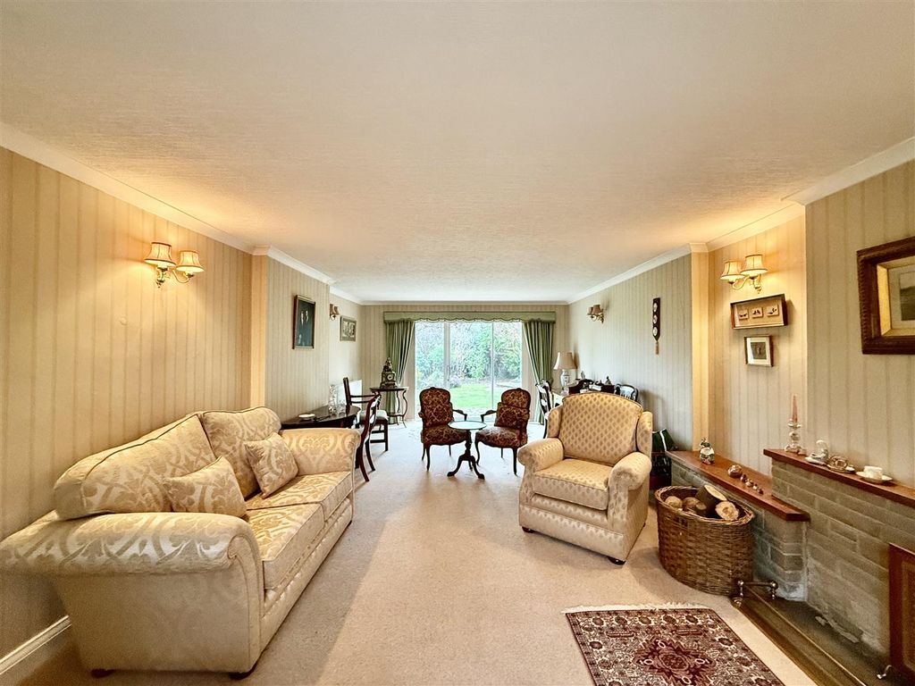 Property photo 3 of 28 3