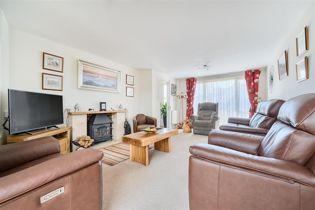 Property photo 2 of 25 1293608-26-682727733E220-Arw.Jpg