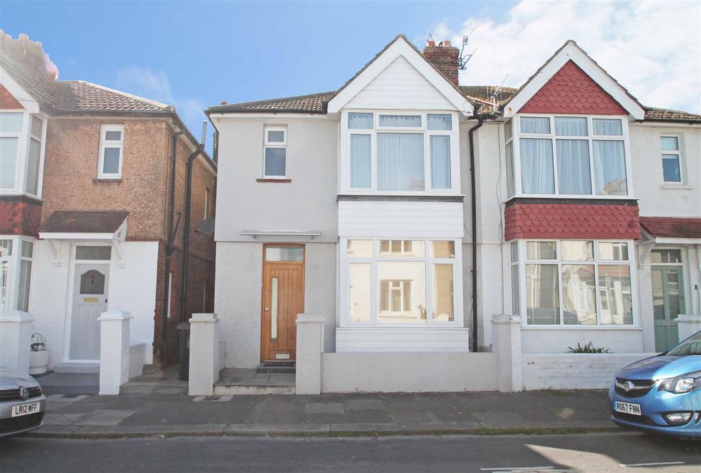 Property photo 1 of 12 Exterior