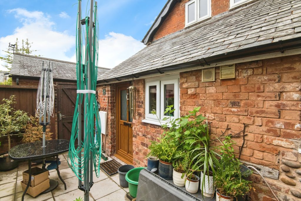 Property photo 1 of 15 Front