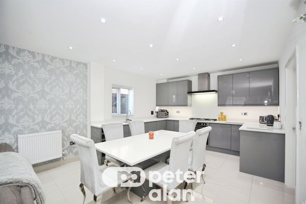 Property photo 3 of 35