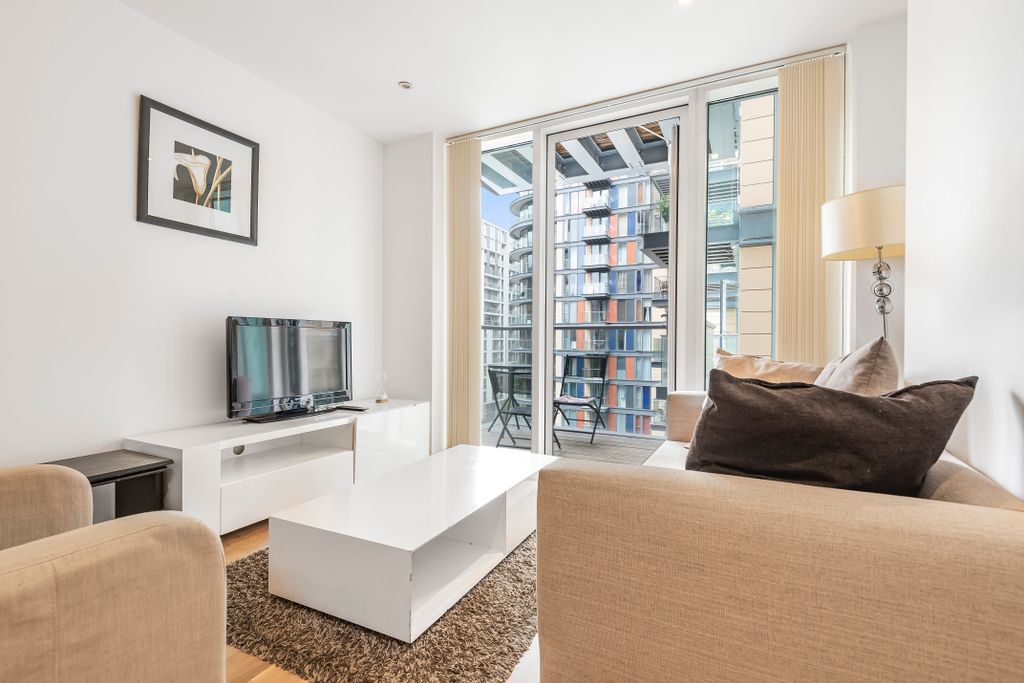 Property photo 2 of 8 736730 (2)