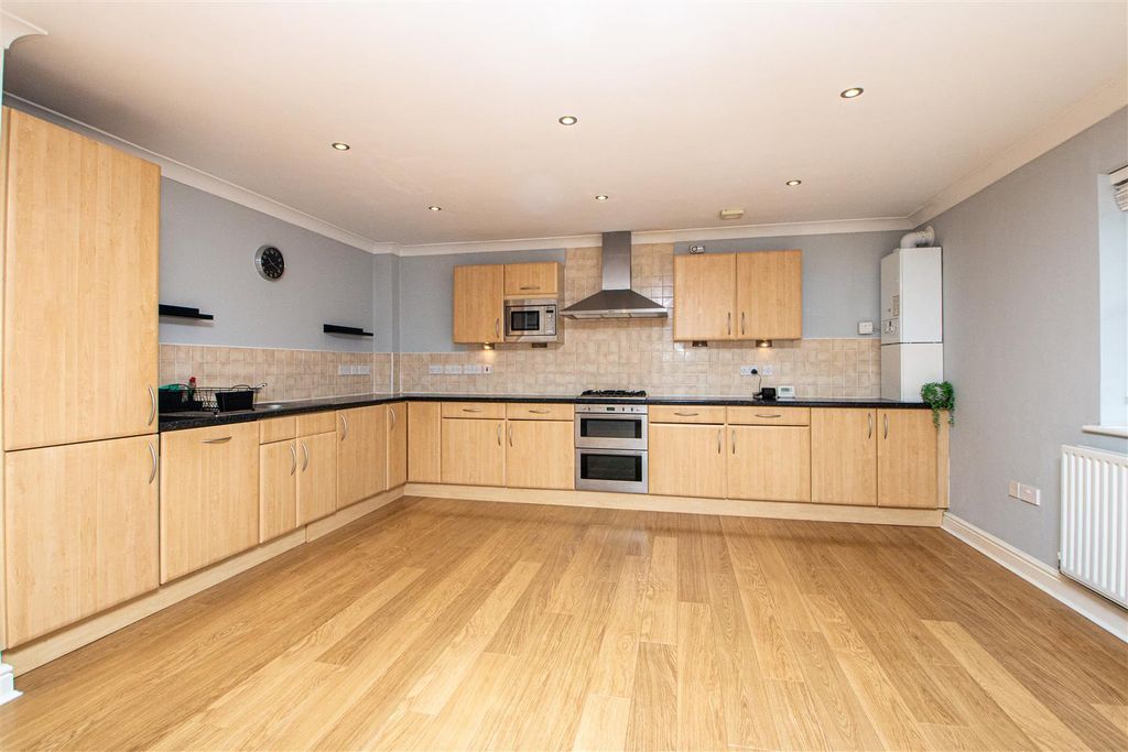 Property photo 2 of 13 New.Jpg