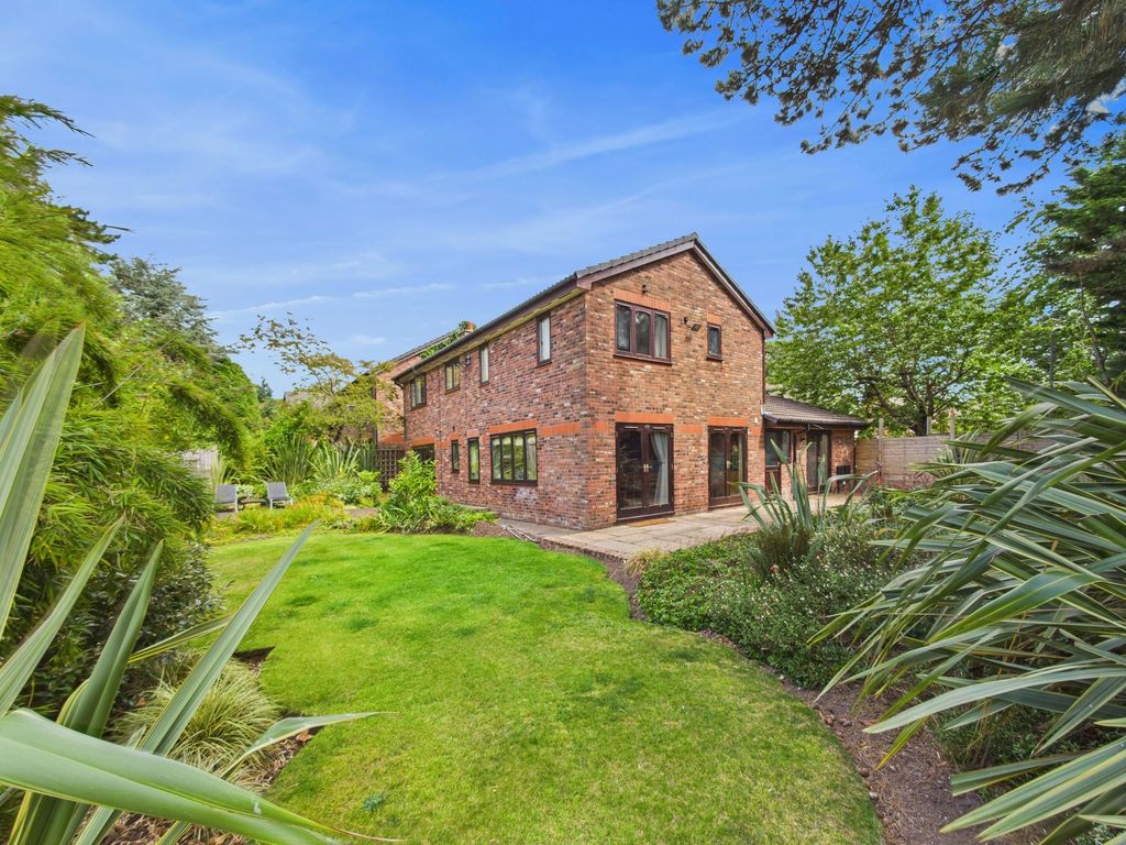 Property photo 1 of 28