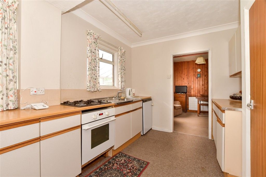 Property photo 2 of 19 Kitchen