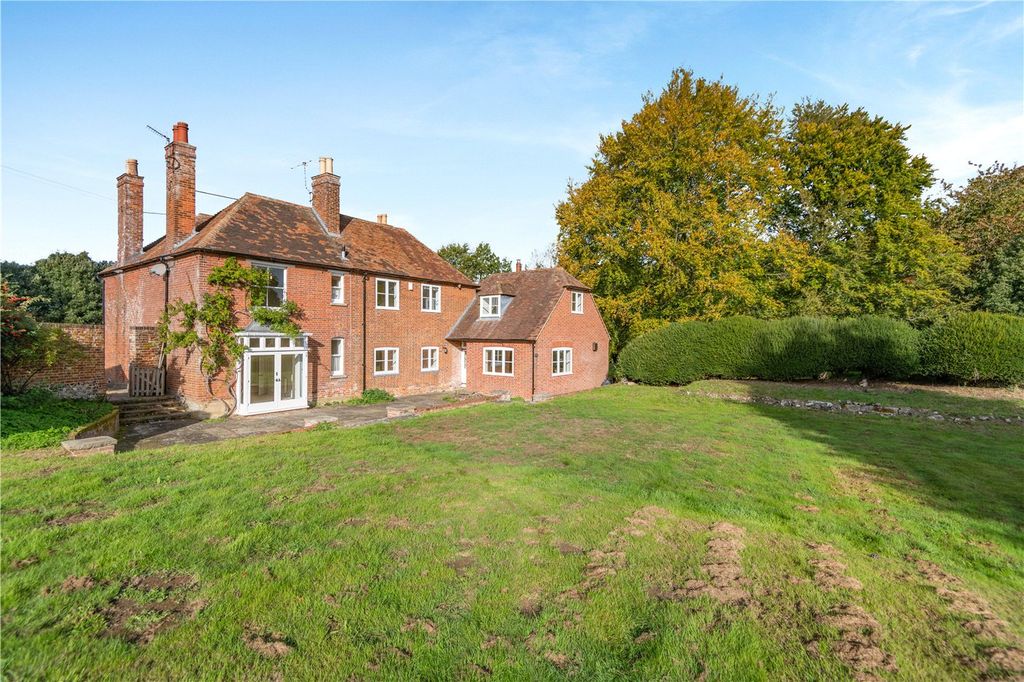 Property photo 2 of 34 Picture No. 25