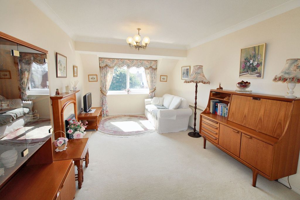 Property photo 2 of 5