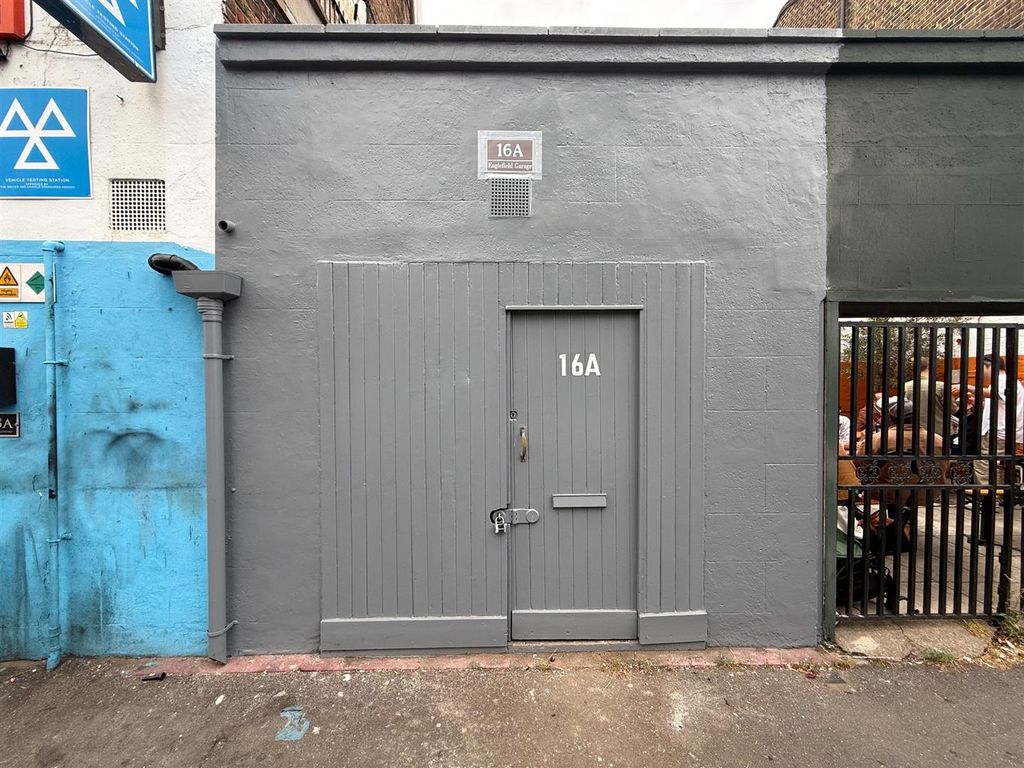 Property photo 1 of 5