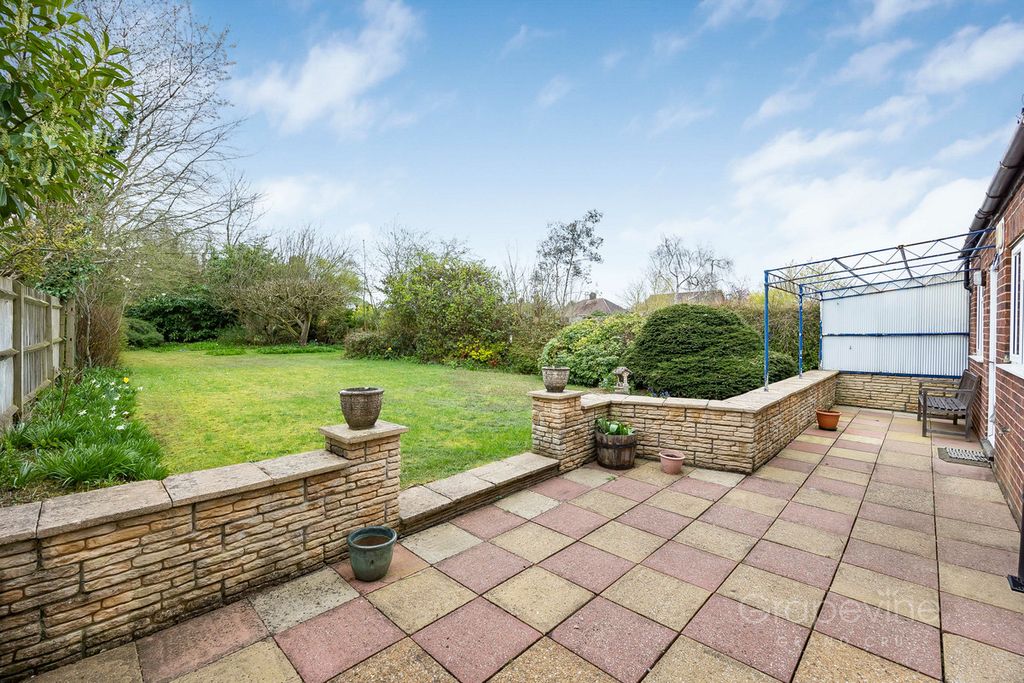 Property photo 3 of 28