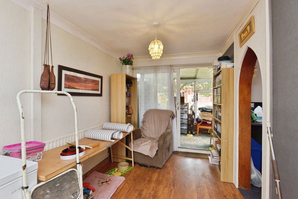 Property photo 2 of 18 Pbox-Img.Jpg