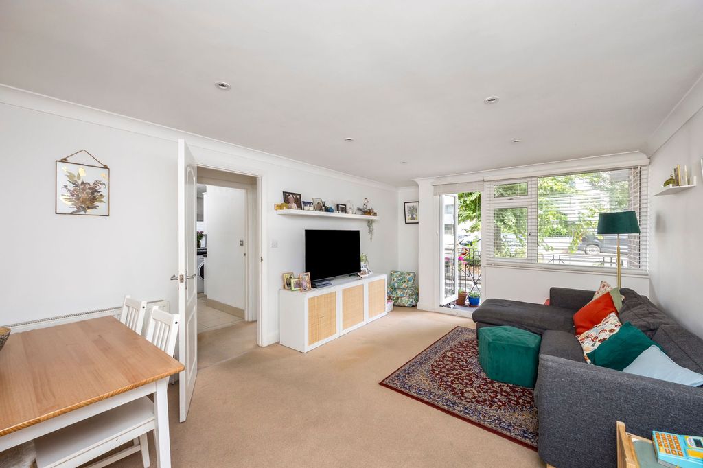 Property photo 3 of 17
