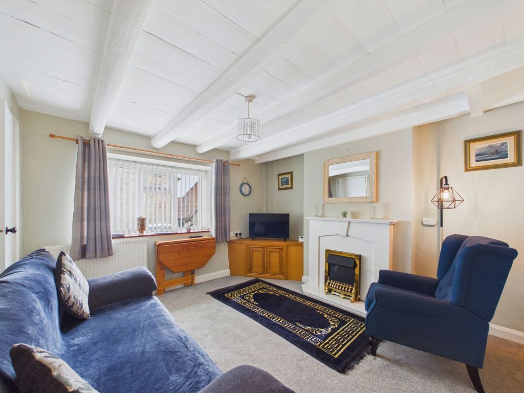 Property photo 2 of 20