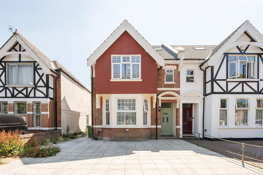 Property photo 1 of 26 Helliwell &amp; Co