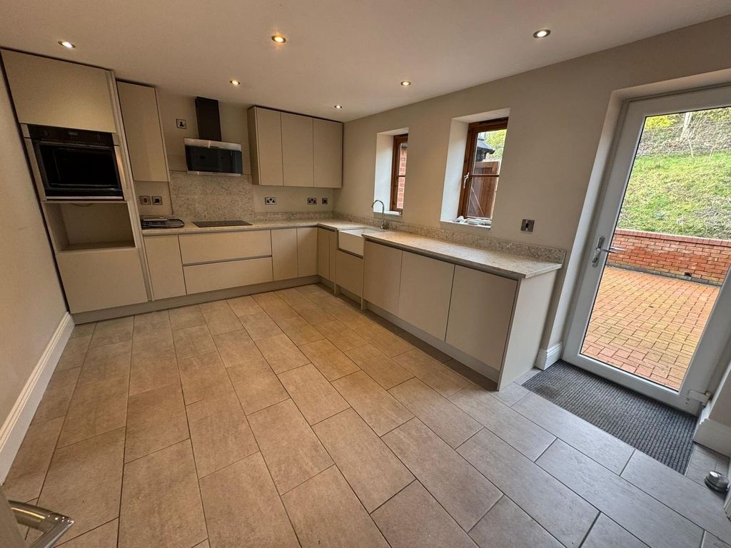 Property photo 2 of 21 Picture No. 08