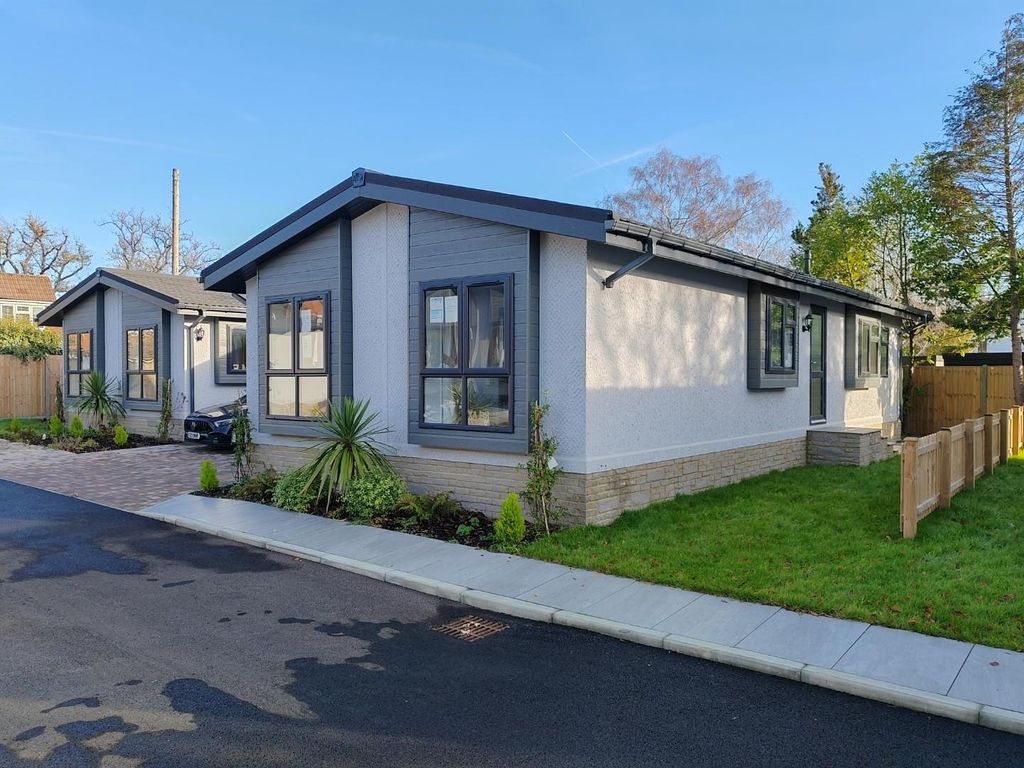 Property photo 1 of 16 1000003557.Jpg