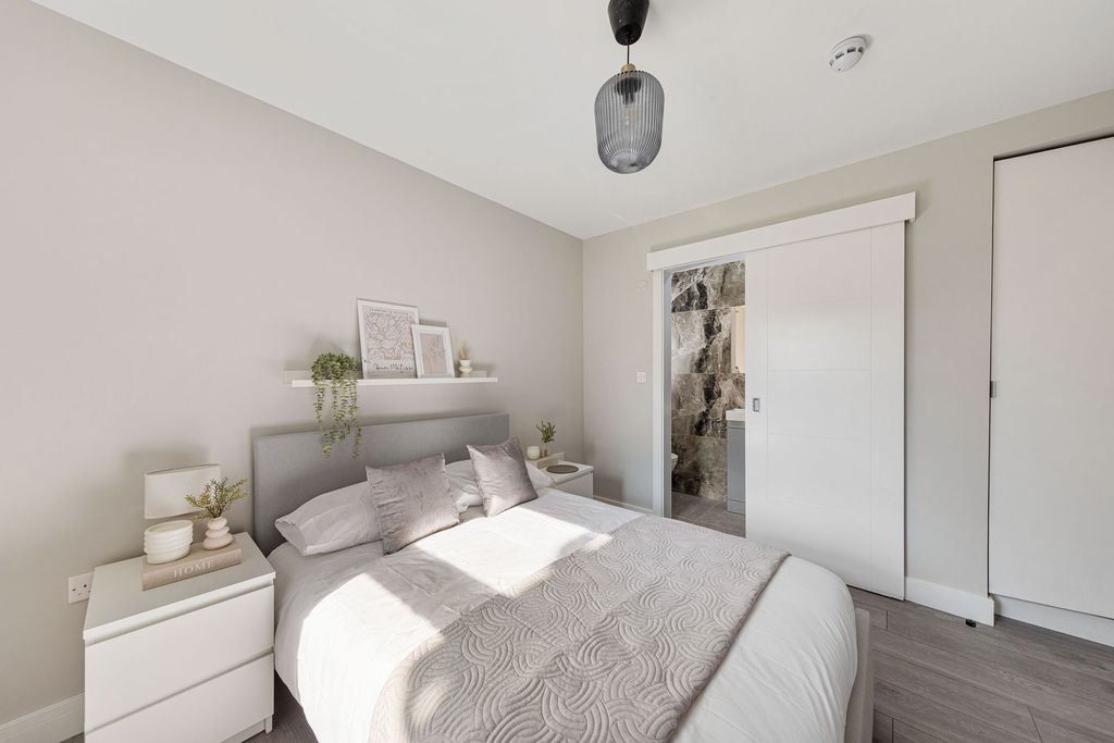 Property photo 3 of 3