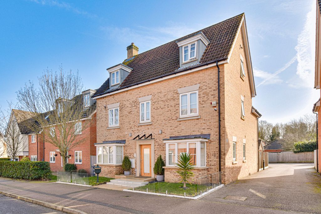 Property photo 1 of 34 Dsc_0208-Dsc_0210